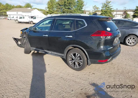 2017 Nissan Rogue Sl z USA, uszkodzony, nr VIN 5N1AT2MV8HC825741